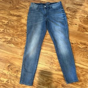 Rock & Republic jeans fun accents! Size 14